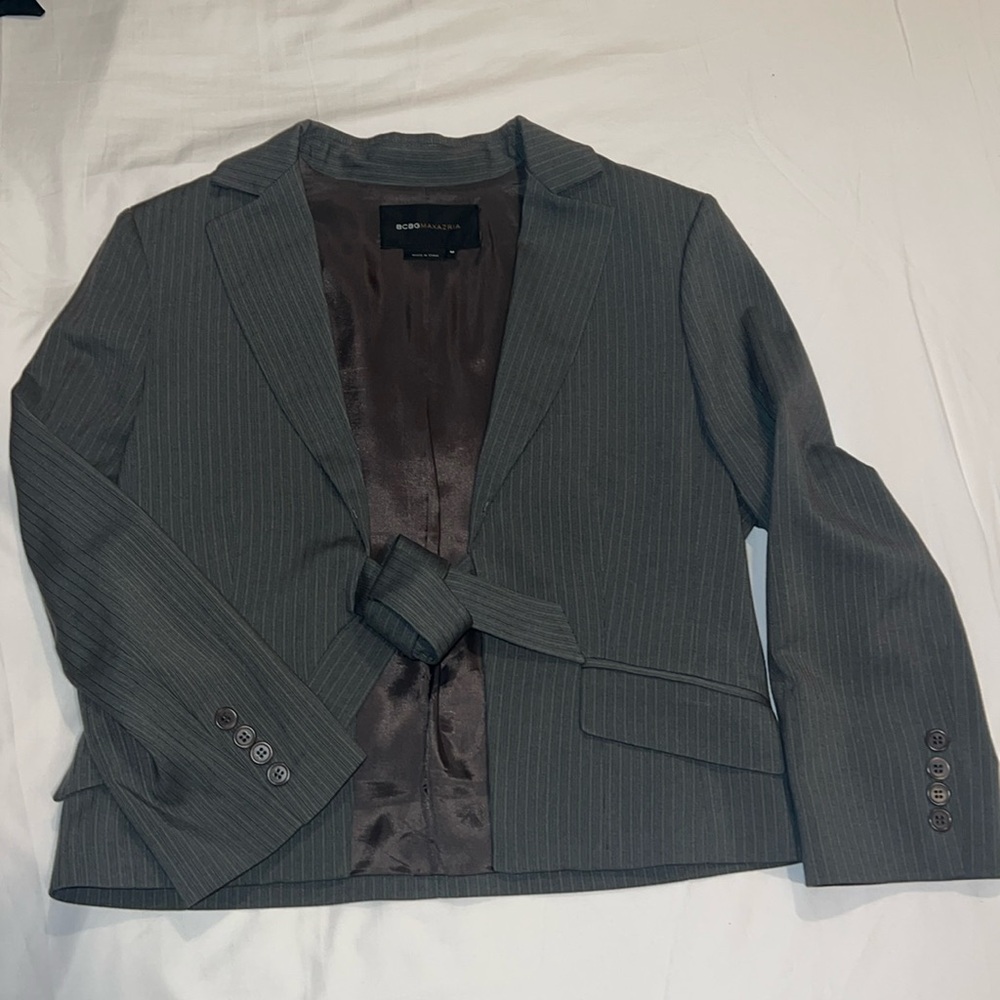 BCBG MAX AZARIA TIE FRONT CROPPED BLAZER